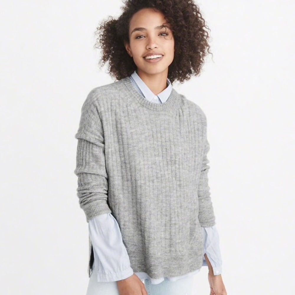 🆕 | Abercrombie & Fitch Ribbed Pullover Sweater